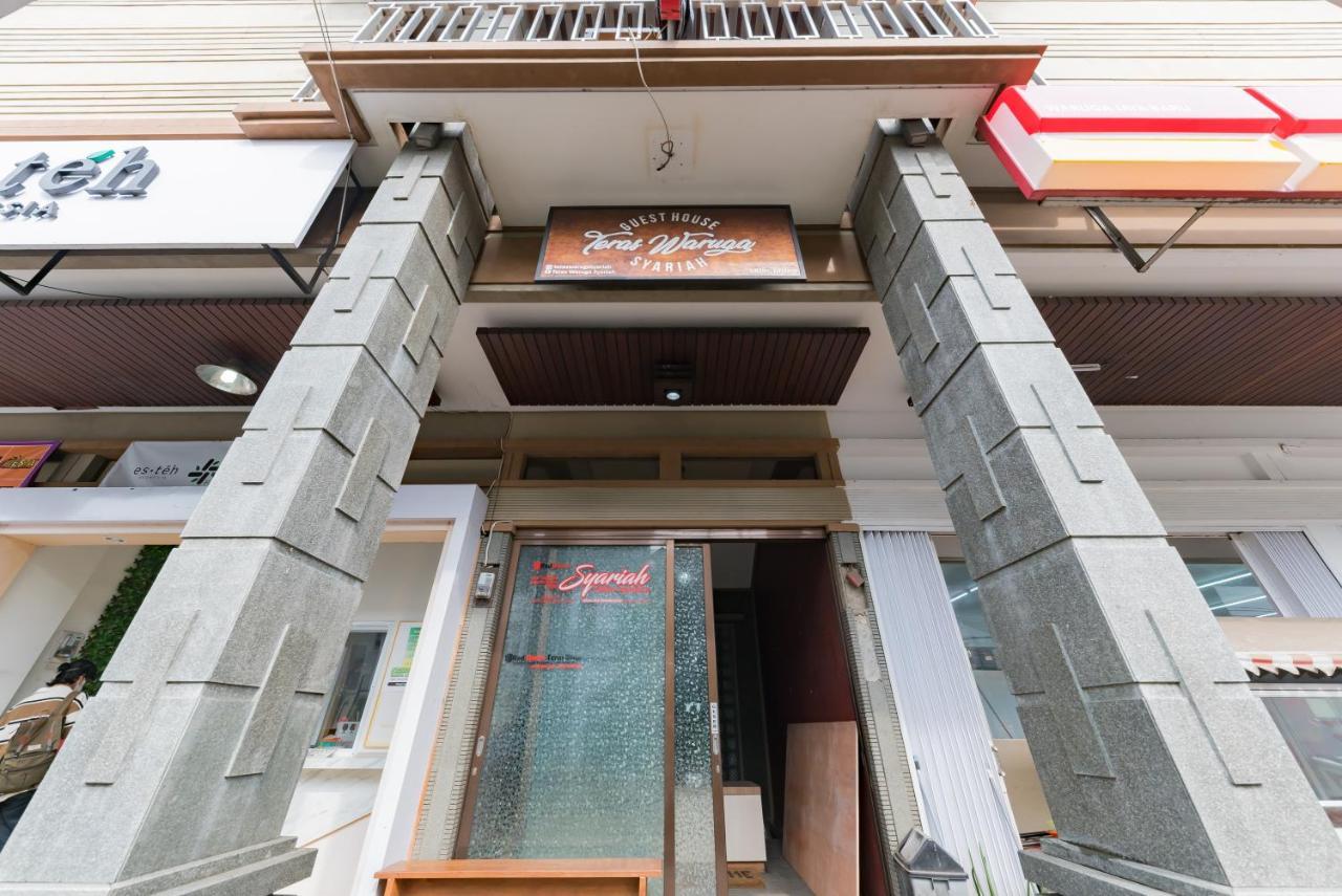 Отель Reddoorz Syariah Near Politeknik Negeri Bandung Campus Cimahi Экстерьер фото