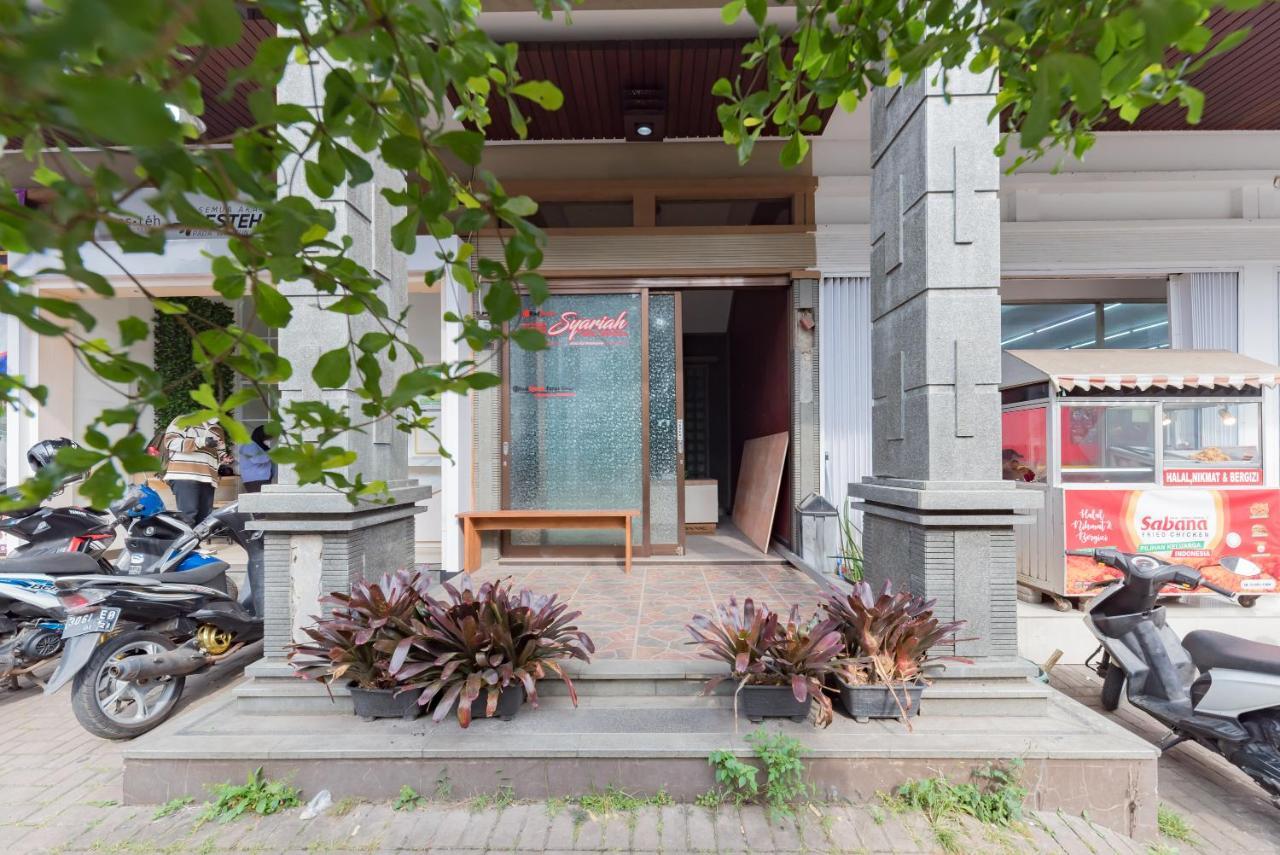 Отель Reddoorz Syariah Near Politeknik Negeri Bandung Campus Cimahi Экстерьер фото